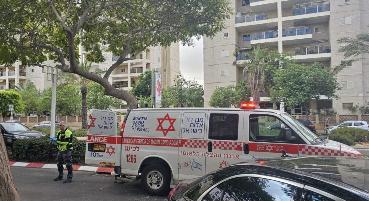 זירת התאונה בשד' תל חי. צילום: הצלה דרום