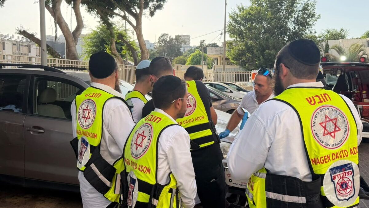 זירת האירוע ברחוב המעפילים. צילום: הצלה דרום