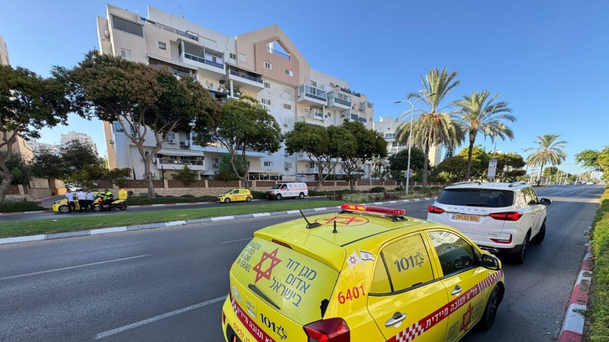 זירת התאונה בשד' ירושלים. צילום: הצלה דרום