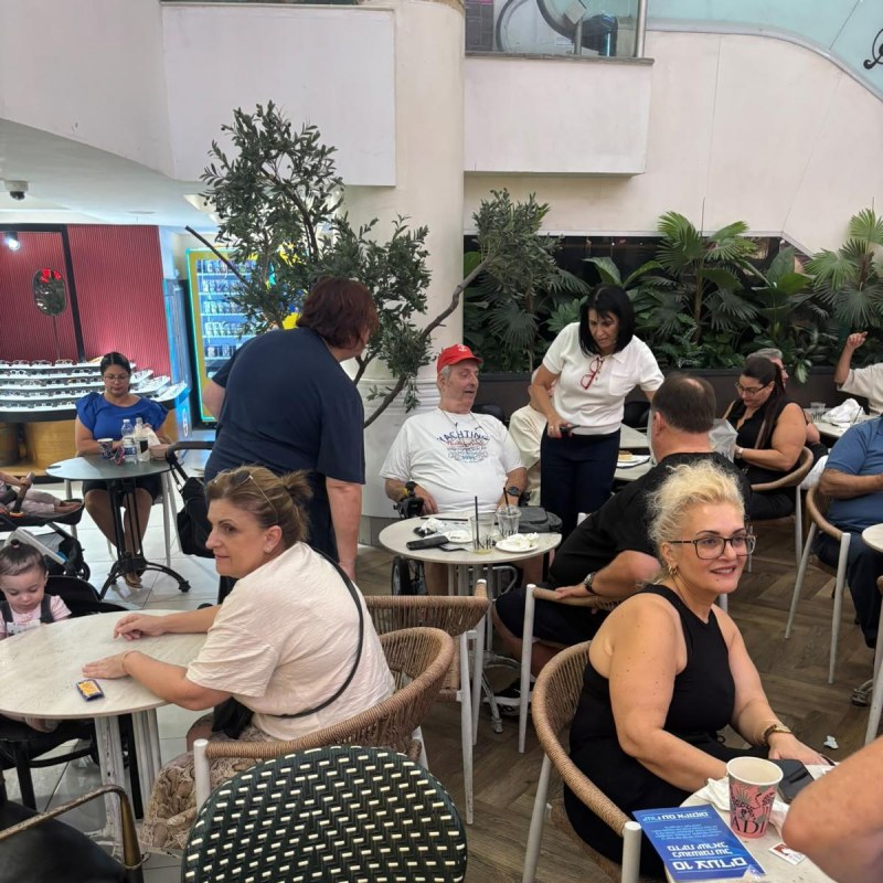 הלן גלבר עם פעילי איזנקוט בשטח: "יש באוויר דרישה לשינוי שלטון"